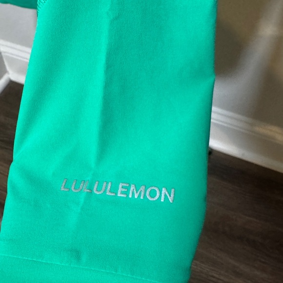 lululemon Mist Over Windbreaker - Picture 4 of 10